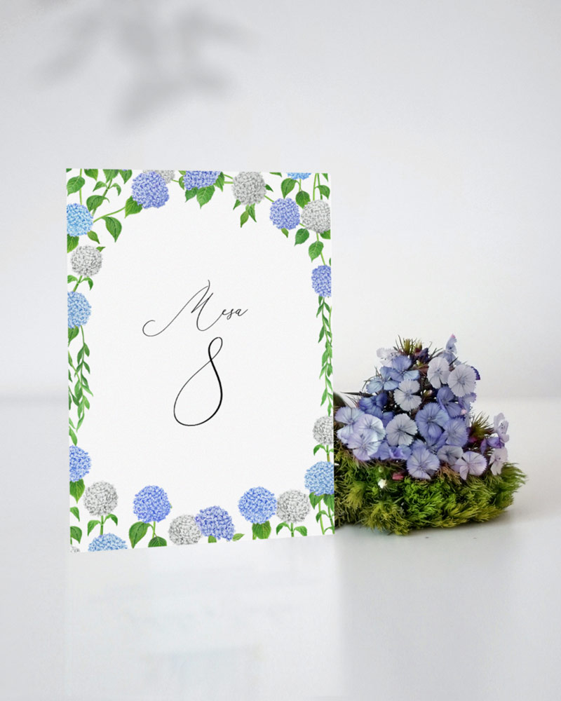 papelería de mesa hortensias azules meseros something cute